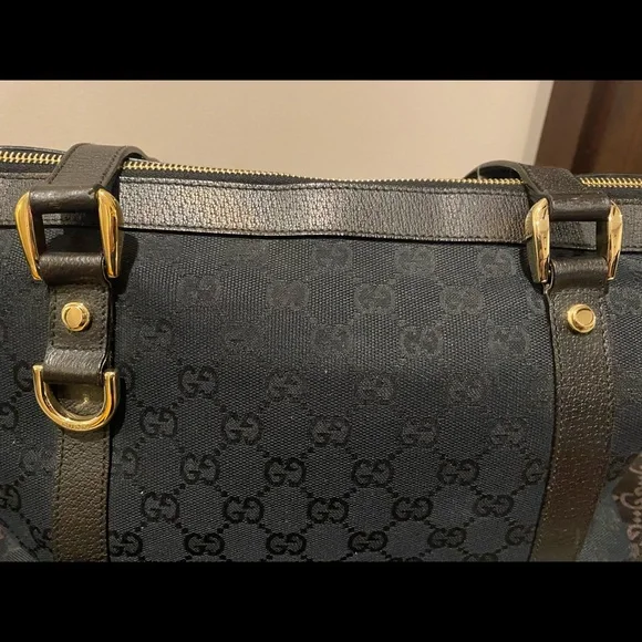Authentic Gucci handbag - Picture 5 of 14
